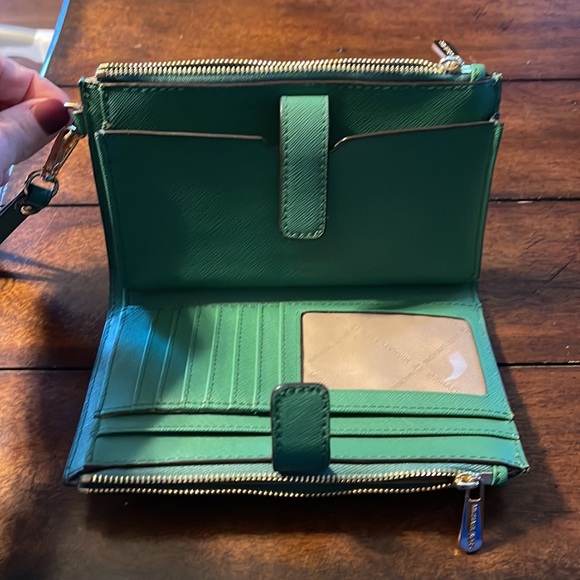 Michael Kors Wristlett/ Wallet - Picture 2 of 4